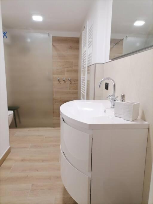 Molo 7 - Antesitum - Classic, Modern And Cozy Malgrate Zewnętrze zdjęcie